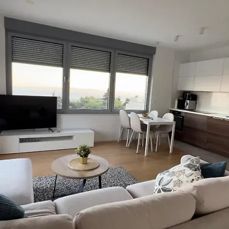 Splendid View Apartment *
