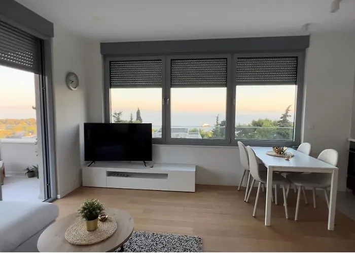 Splendid View Apartment *